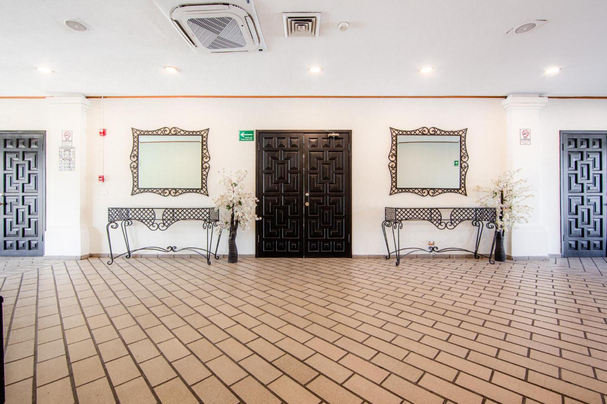 Inhouse Obregon Hotel Ciudad Obregon Exterior photo